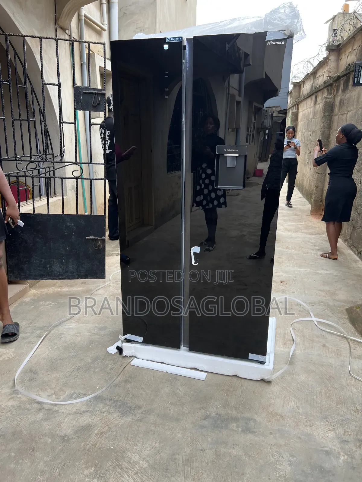 Hisense 529l - Inverter Technology Black Mirror