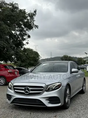 Mercedes-Benz E300 Base RWD Sedan (2.0L 4cyl 9A) 2017 Silver