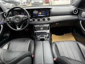 Mercedes-Benz E300 Base RWD Sedan (2.0L 4cyl 9A) 2017 Silver