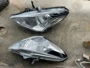 Set Headlamp Almera 2015