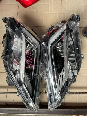 Set Headlamp Yaris 2022