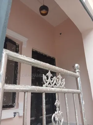 2bdrm Bungalow in By Paradise Estate for rent