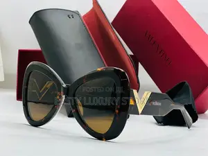 Quality Luxury Valentino Glasses
