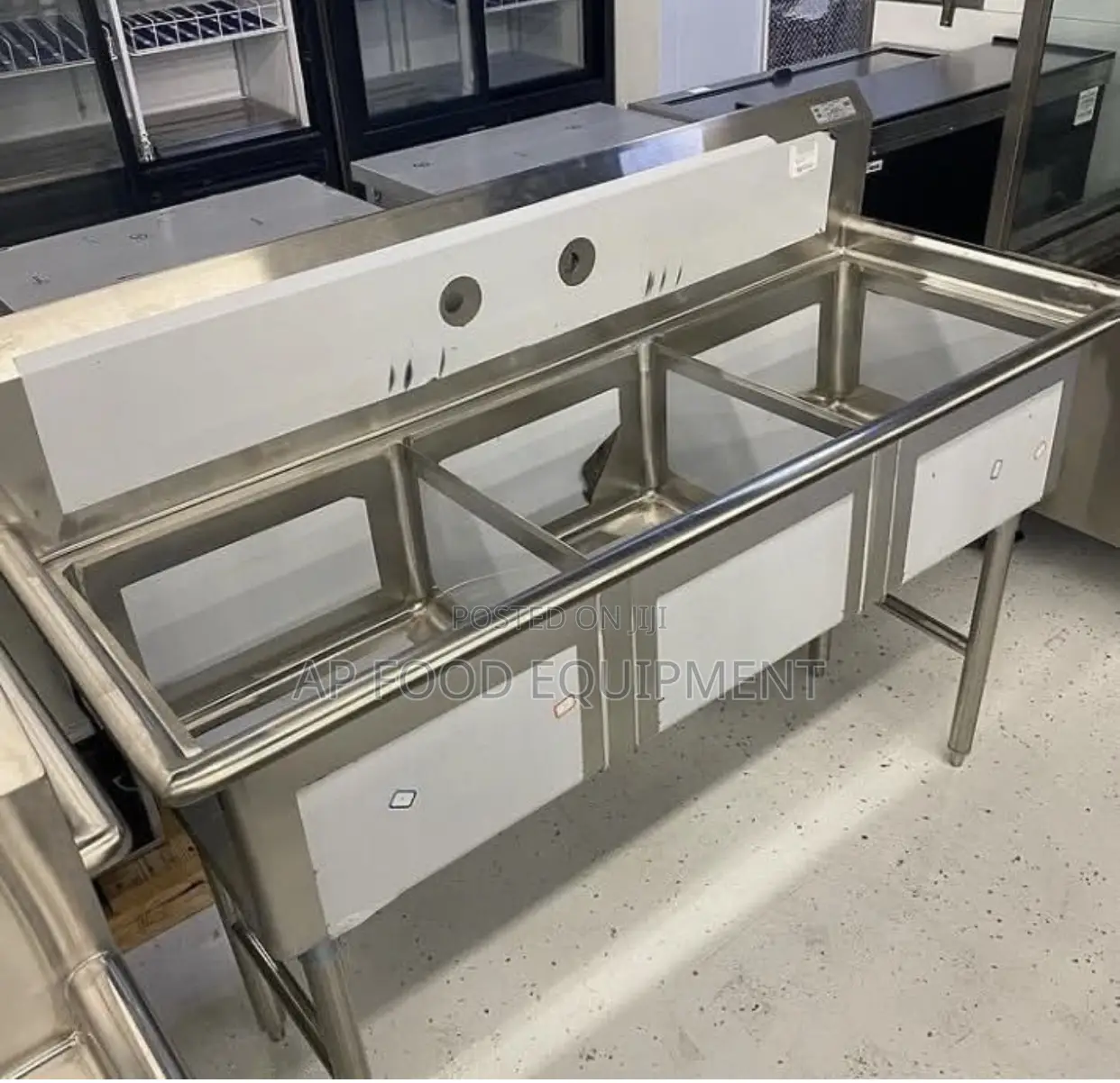 Different Sizes of Industrial Sinks