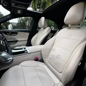 Mercedes-Benz C300 2023 Black