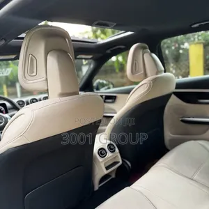 Mercedes-Benz C300 2023 Black