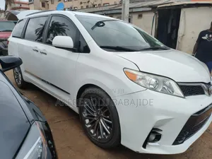Toyota Sienna Limited 7 Passenger (3.5L 6cyl 6A) 2016 White