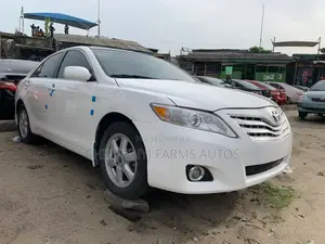 Toyota Camry LE 4dr Sedan (2.5L 4cyl 6A) 2011 White