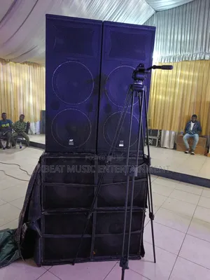 Rentage Of Speakers And Dj Controller