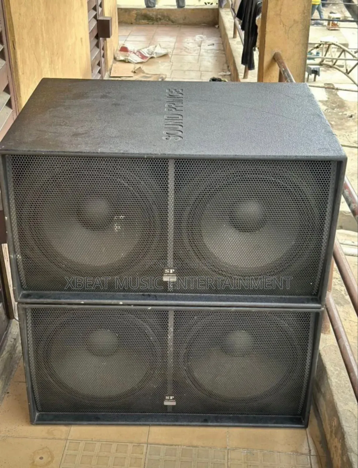 Rentage Of Speakers And Dj Controller