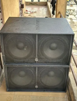 Rentage Of Speakers And Dj Controller