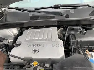 Toyota Highlander Limited 2012 Silver