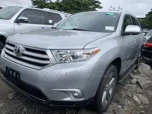 Toyota Highlander Limited 2012 Silver