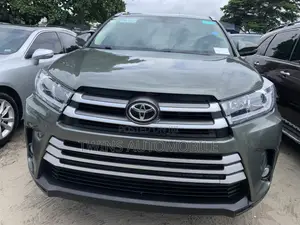 Toyota Highlander Limited V6 4x4 (3.5L 6cyl 6A) 2016 Green