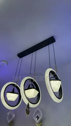By 3 Dropping Pendant Light