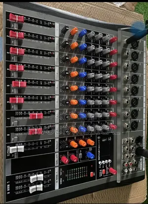 Yamaha 12-Channel Mixer