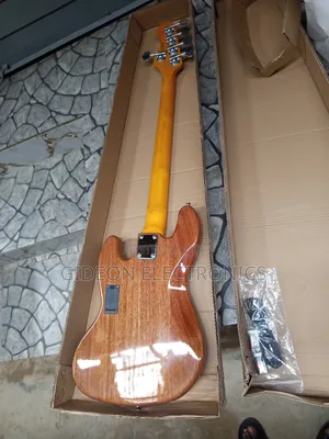 Fender Squirrel Jazz Bass