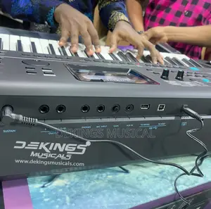 Yamaha PSR E483 Digital Keyboard 61 Keys