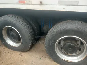 New Arrival F3000 Shacman Ten Tyres Dump Truck With Superb 380 Engine