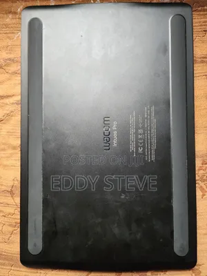 Wacom Intuos Pro Medium Bluetooth Graphics Drawing Tablet