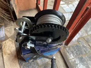 It Is a Manual Winch With a Comfortable Handle,