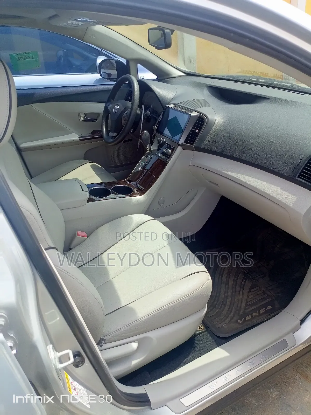 Toyota Venza V6 2011 Silver