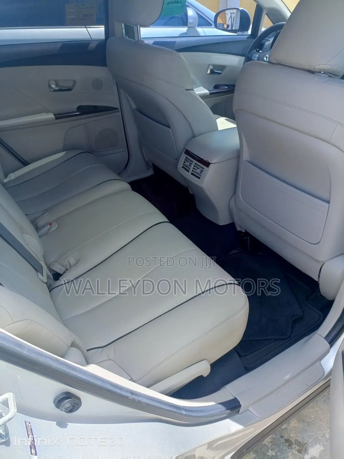 Toyota Venza V6 2011 Silver