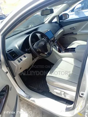 Toyota Venza V6 2011 Silver