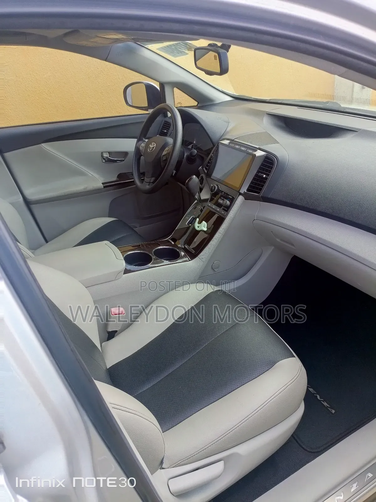 Toyota Venza 2012 Silver