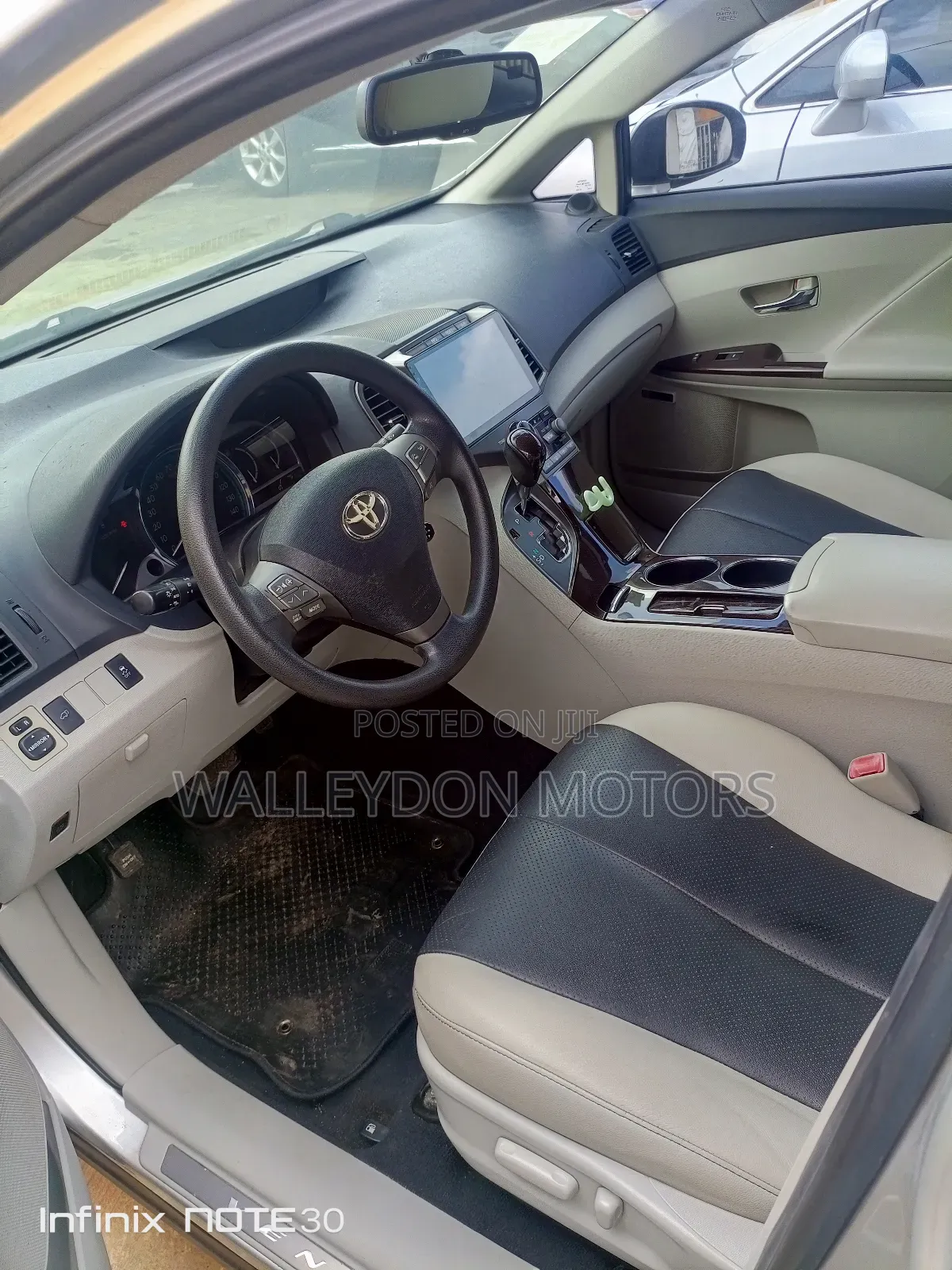 Toyota Venza 2012 Silver