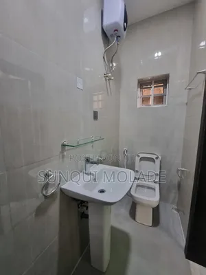 3bdrm Apartment in Off Awolowo for sale