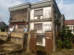 3bdrm Block of Flats in Cemetery Road, Aba North for sale