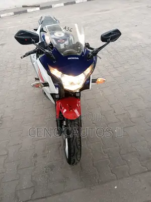 Honda CBR 2013 Blue