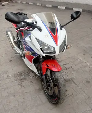 Honda CBR 2013 Blue