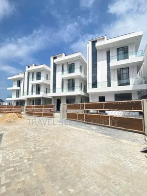 Furnished 5bdrm Duplex in Pprivate Estate, Chevron for sale