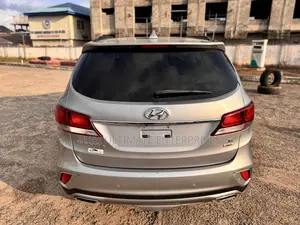 Hyundai Santa Fe Limited Ultimate AWD 2017 Beige