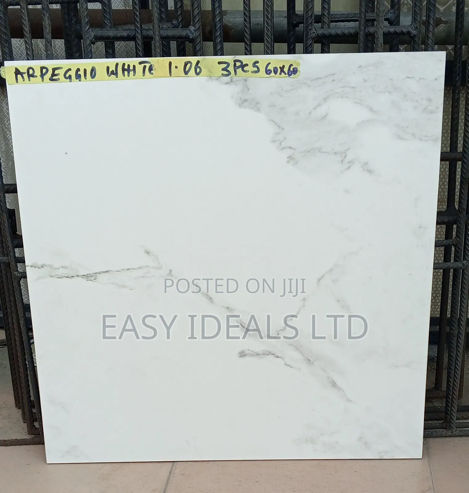 Arpeggio White
