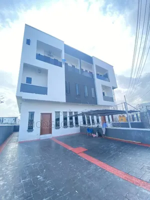 4bdrm Duplex in Chevron for sale