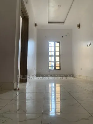 4bdrm Townhouse / Terrace in Ikota for rent