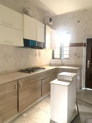 4bdrm Townhouse / Terrace in Ikota for rent