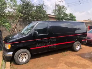 Ford E250 2006 Black