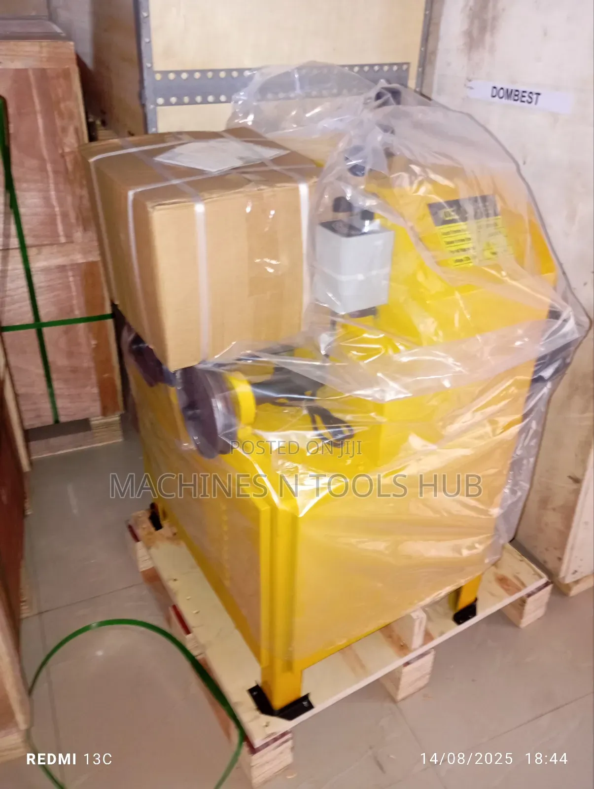 Automatic Pipe Tube Bending Machine For Round And Square Pipe.
