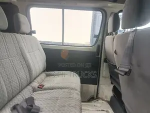 Toyota HiAce 2005 White