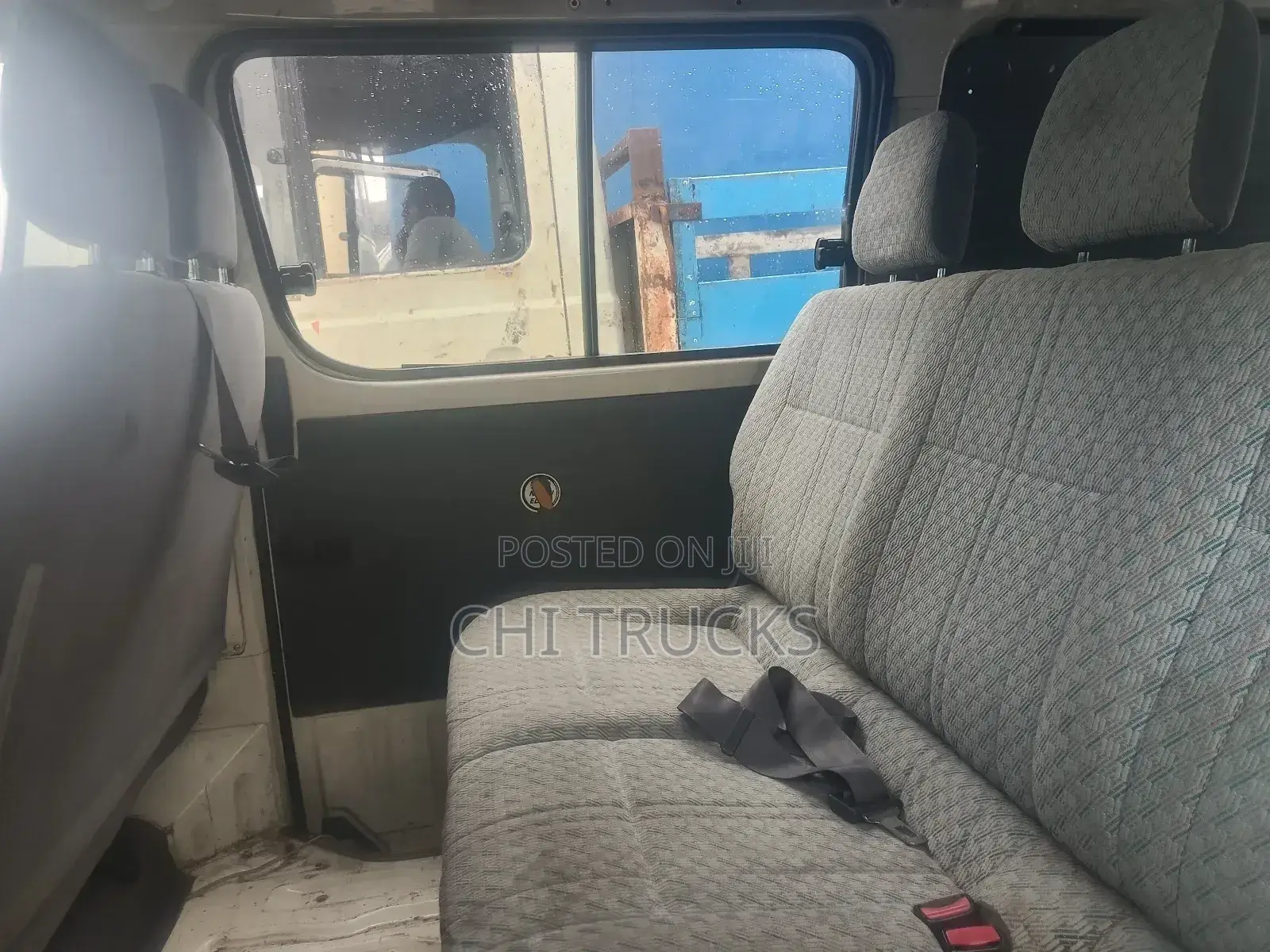 Toyota HiAce 2005 White