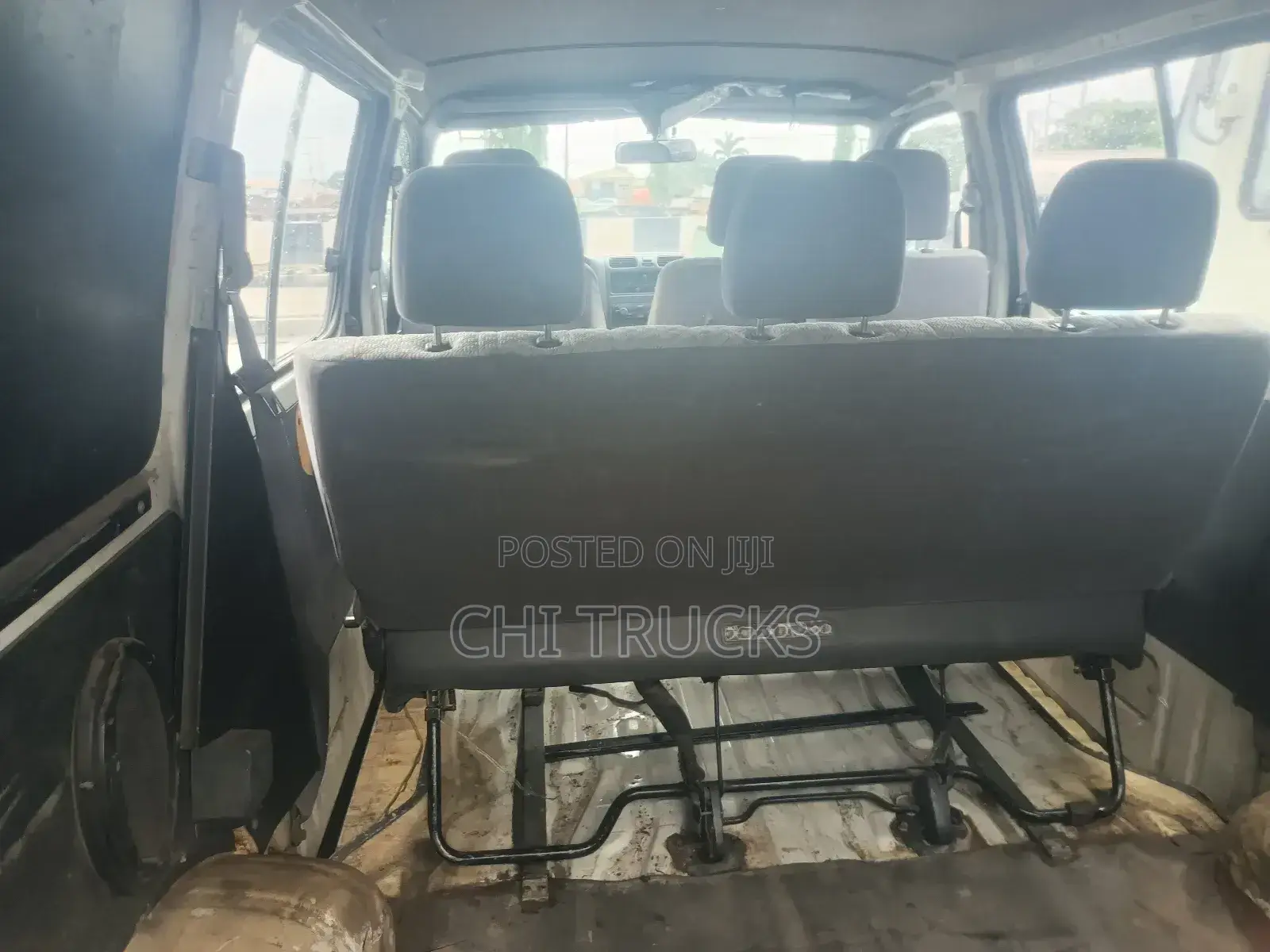 Toyota HiAce 2005 White