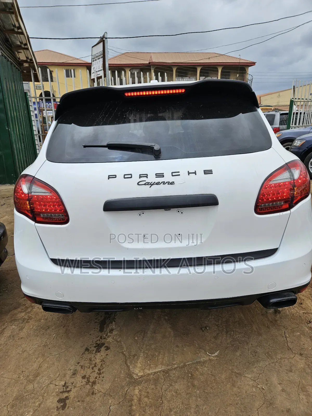 Porsche Cayenne S 2012 White