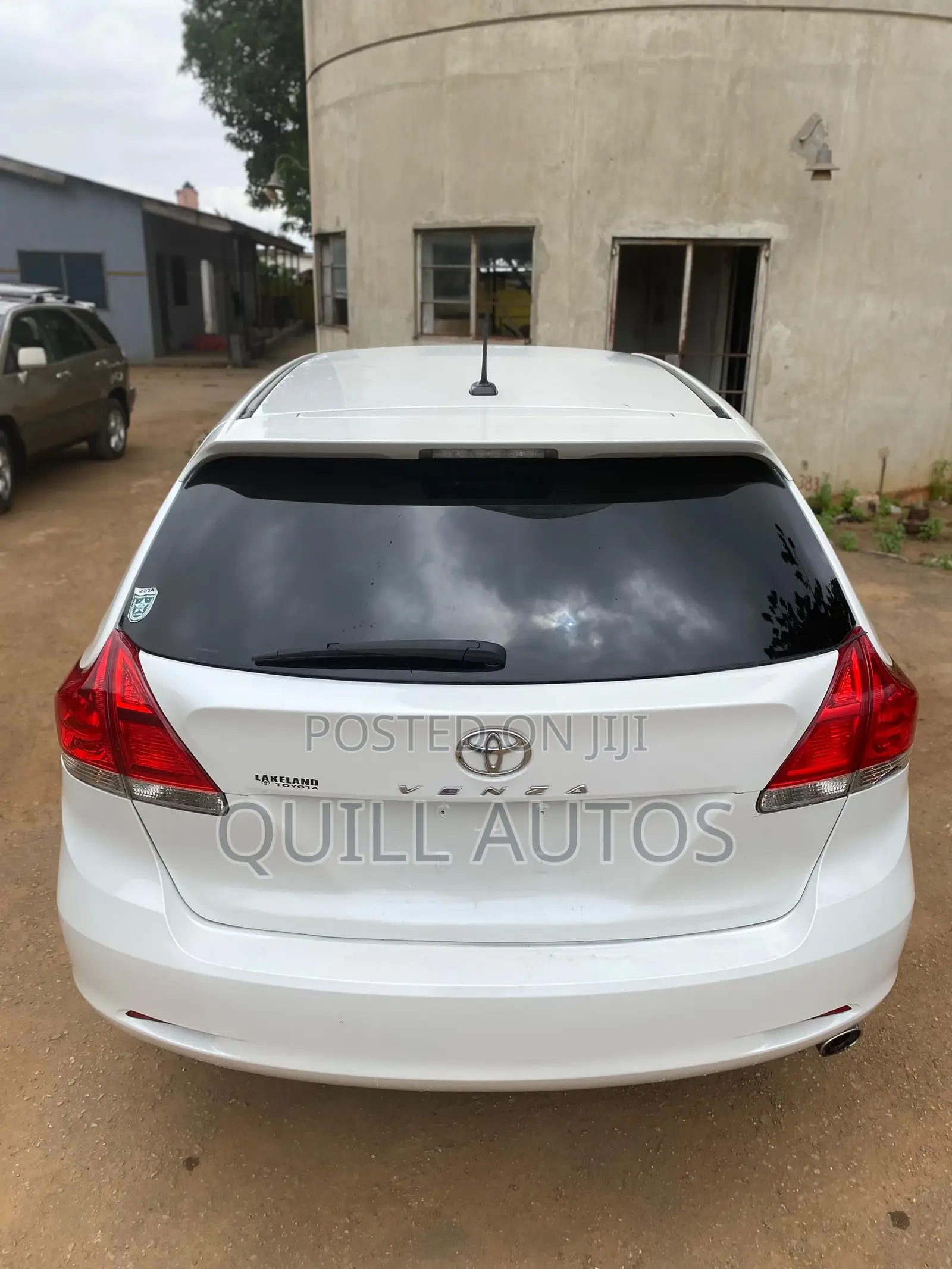 Toyota Venza 2010 White