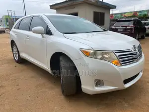 Toyota Venza 2010 White