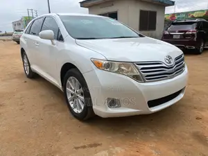 Toyota Venza 2010 White