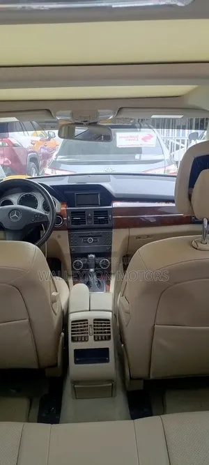 Mercedes-Benz GLK-Class 350 4MATIC 2010 White